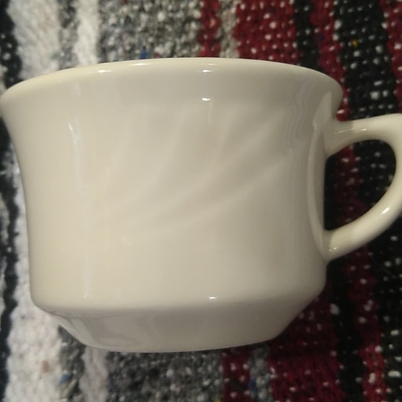 Cups - Picture 3 of 5